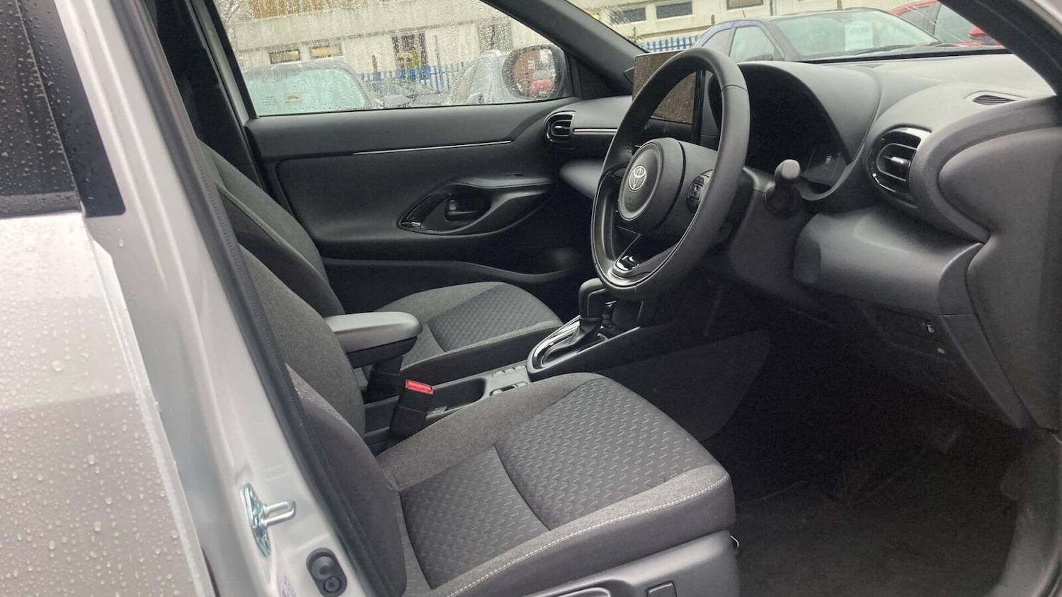 Used Toyota Yaris Cross 2025 for sale - 77618279: Photo 15