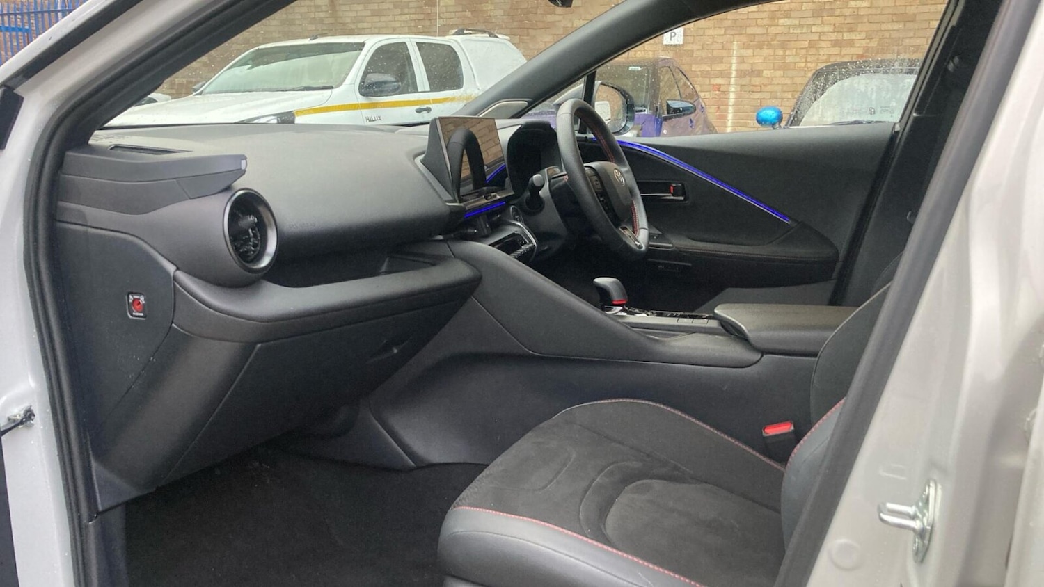 Used Toyota C-HR 2025 for sale - 76680188: Photo 10