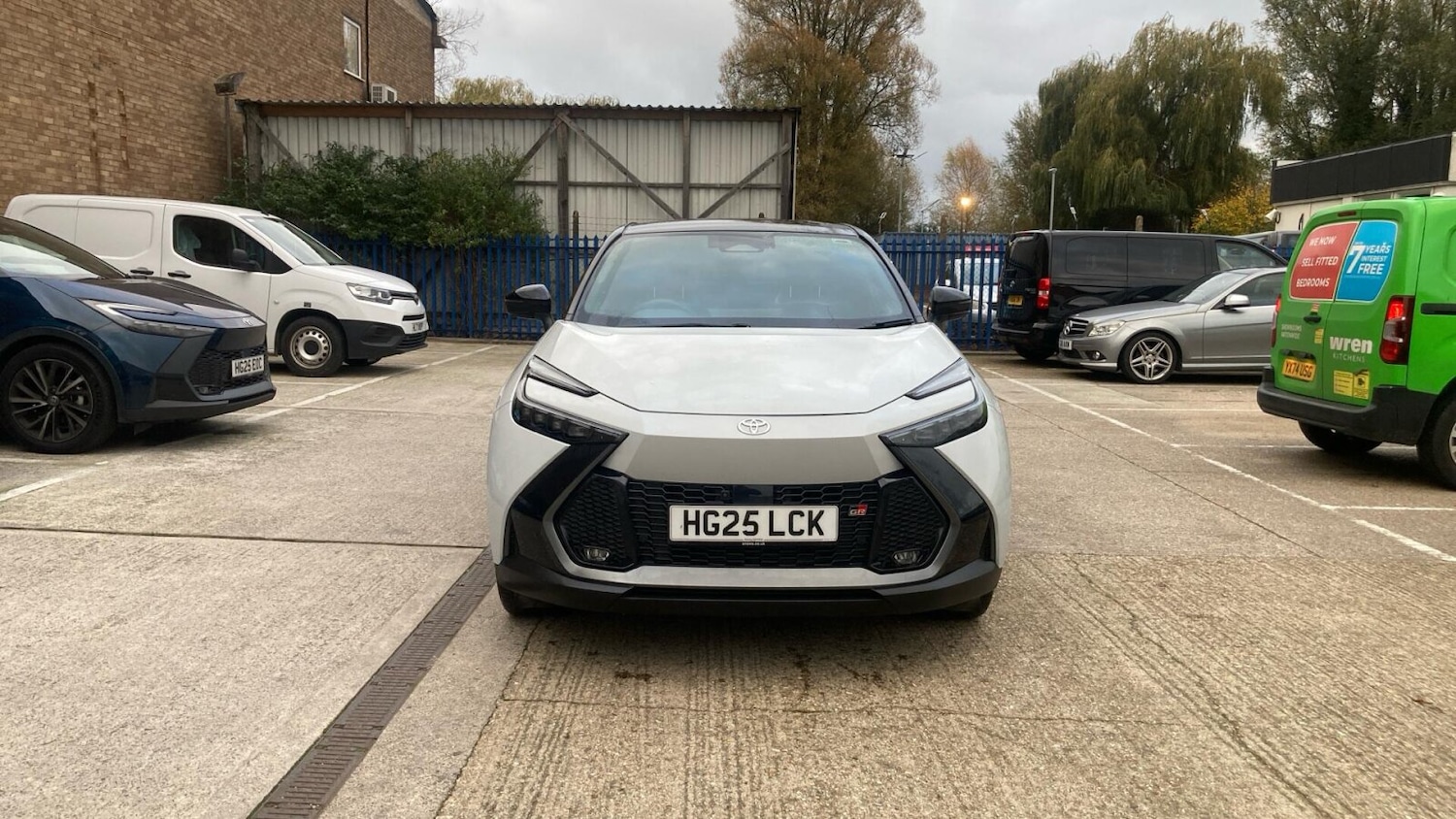 Used Toyota C-HR 2025 for sale - 76680188: Photo 15