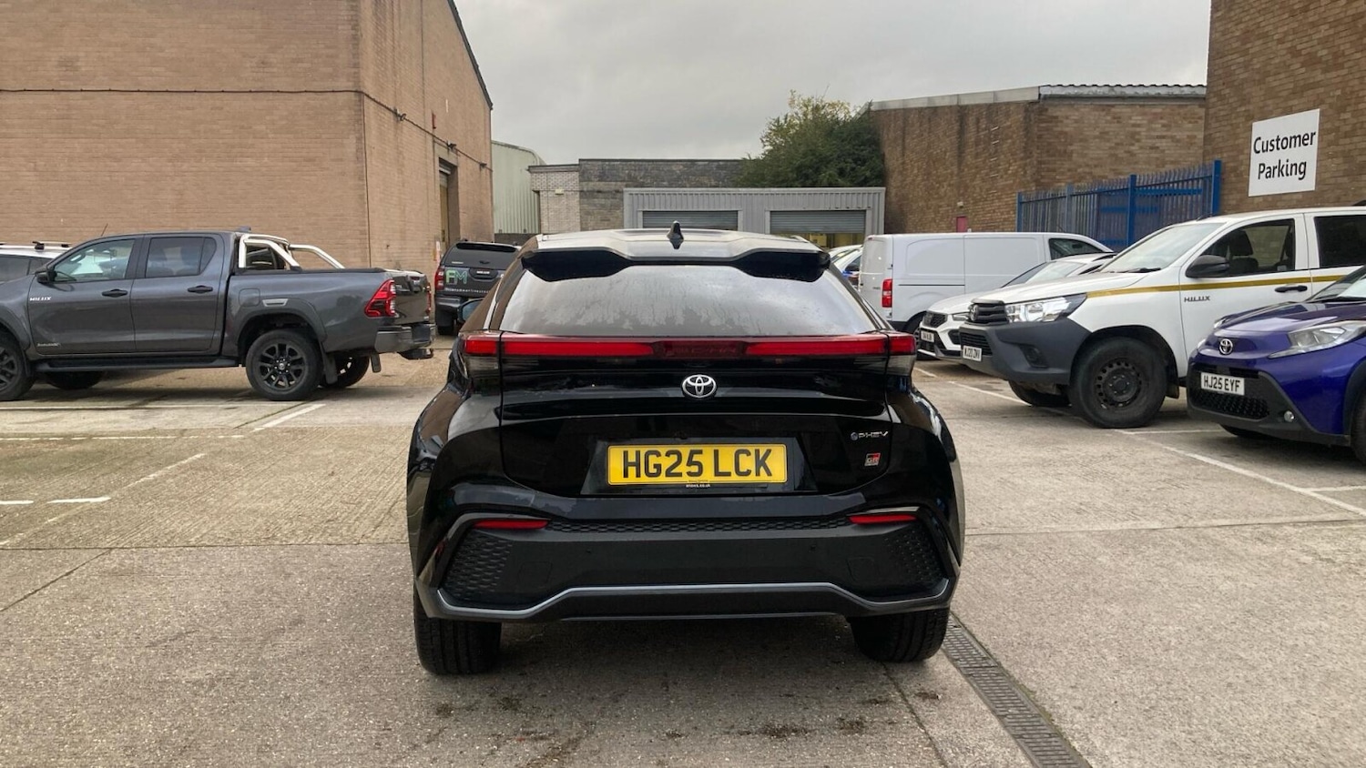 Used Toyota C-HR 2025 for sale - 76680188: Photo 19