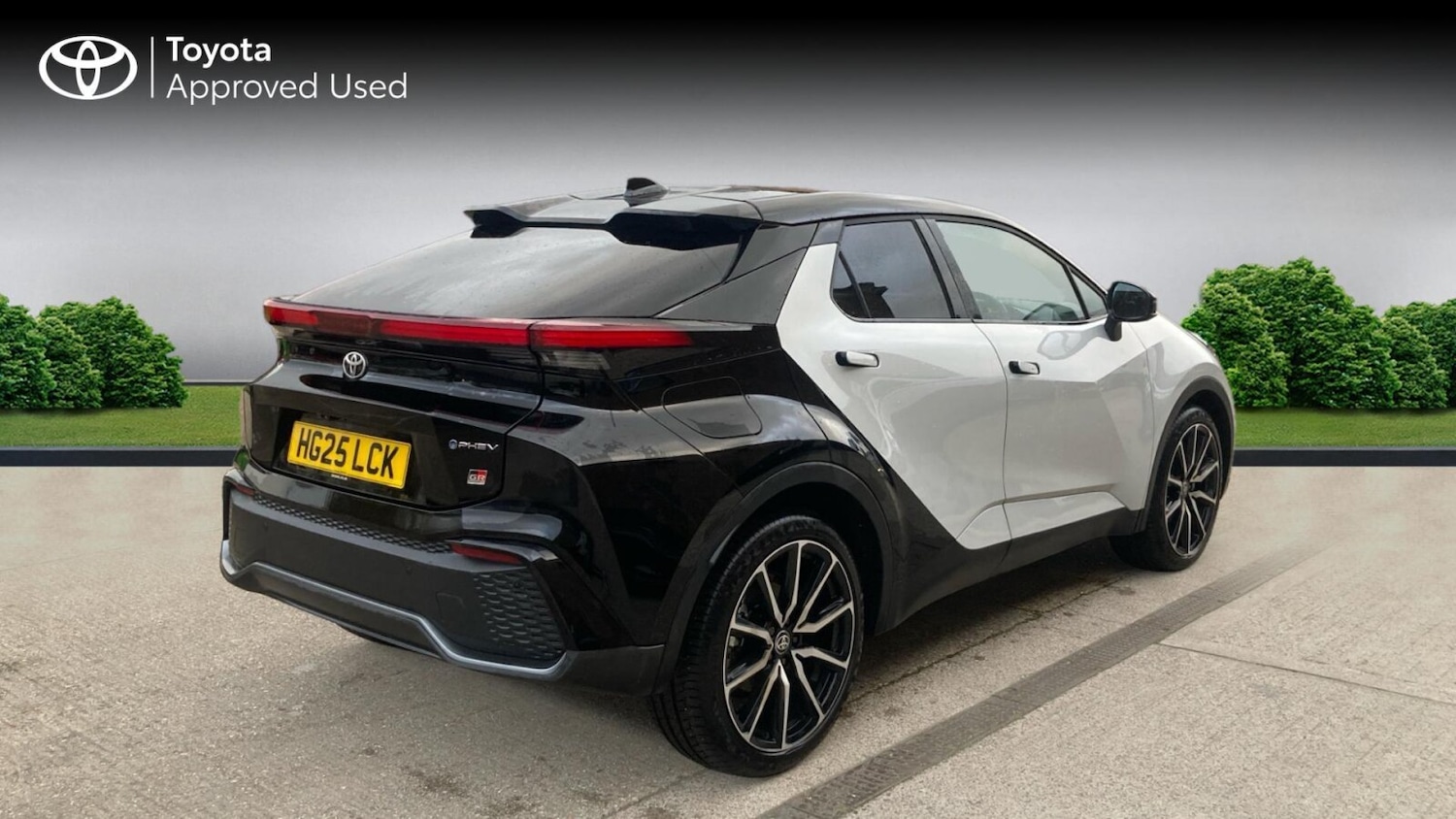 Used Toyota C-HR 2025 for sale - 76680188: Photo 2