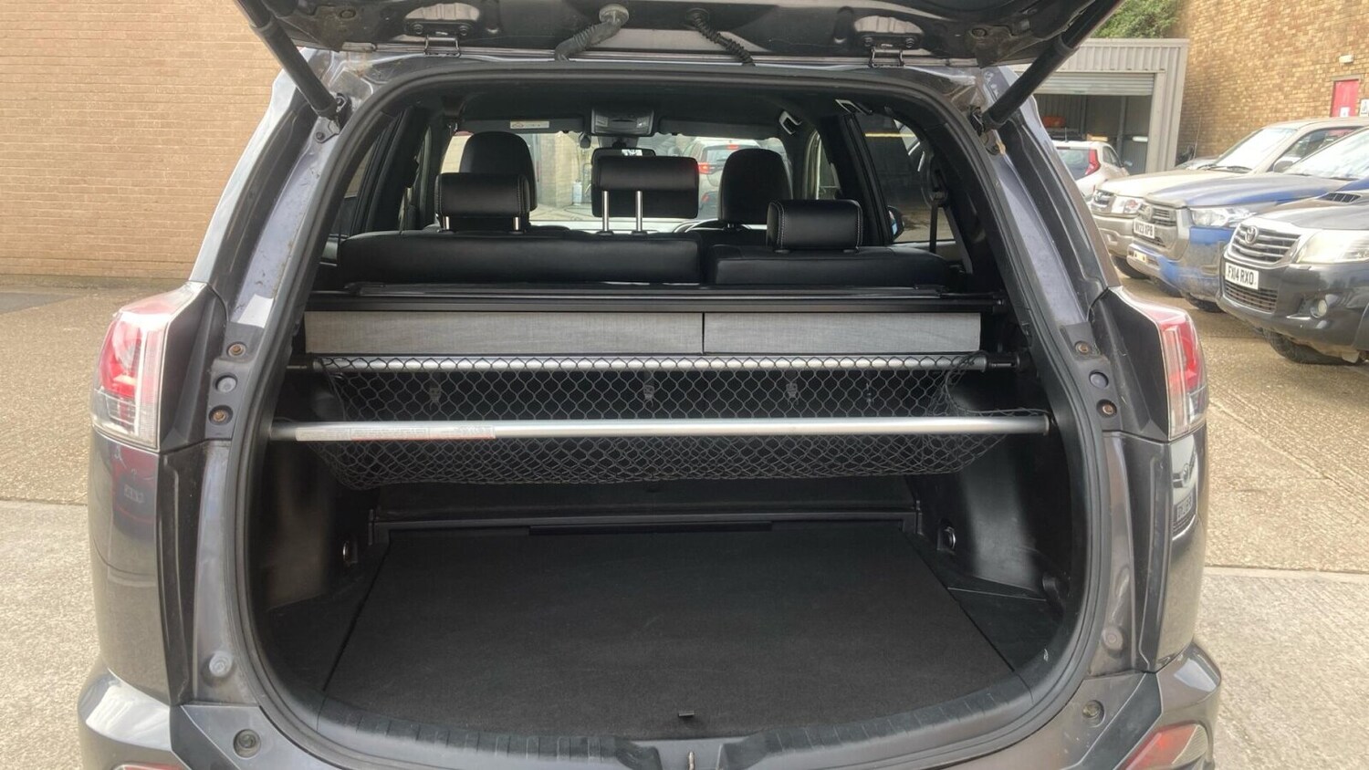 Used Toyota RAV4 2018 for sale - 78053465: Photo 14