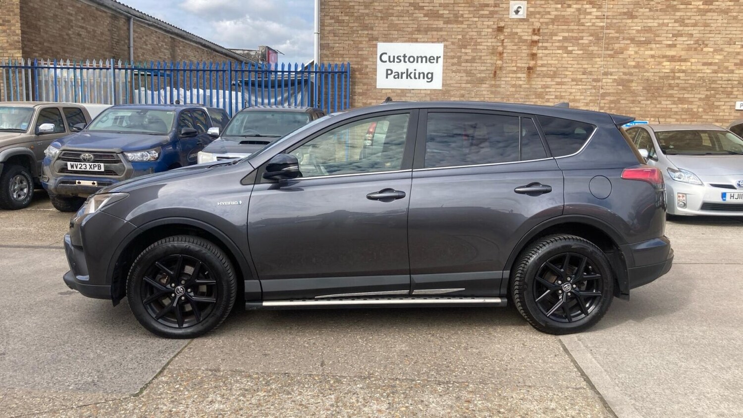 Used Toyota RAV4 2018 for sale - 78053465: Photo 17