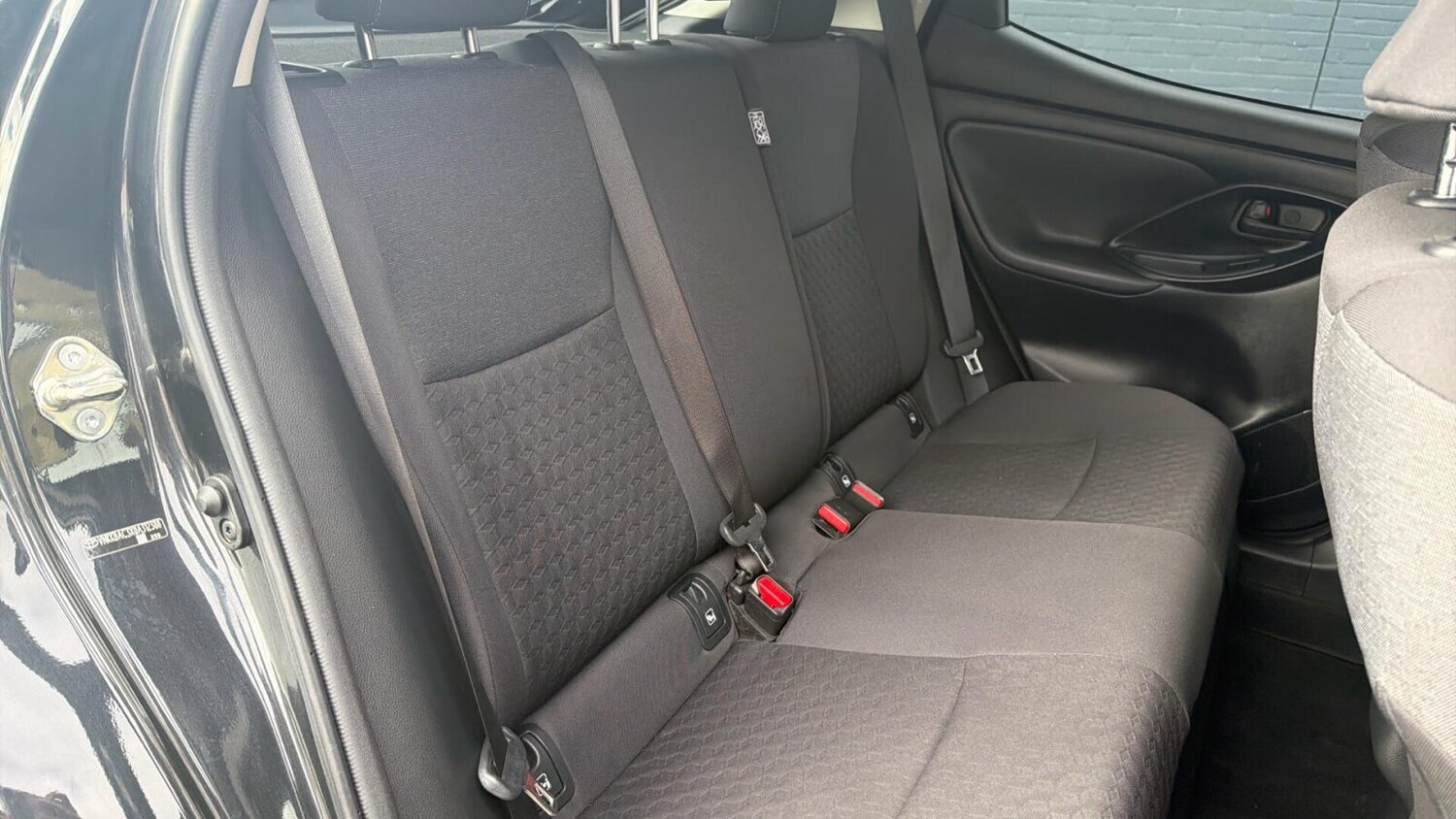 Used Toyota Yaris 2023 for sale - 76676190: Photo 12