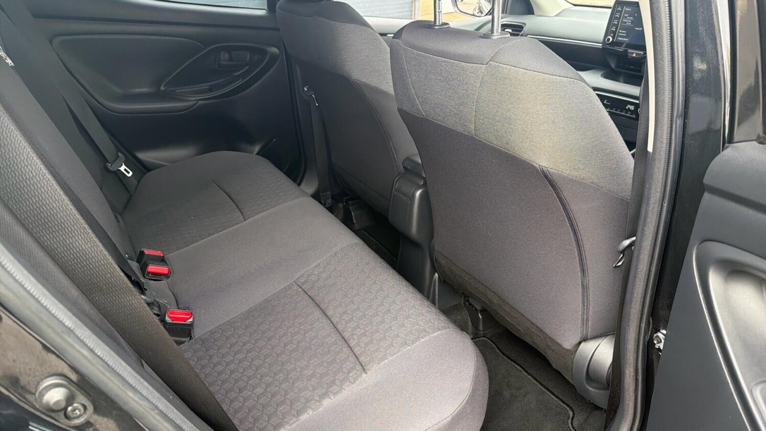 Used Toyota Yaris 2023 for sale - 76676190: Photo 13