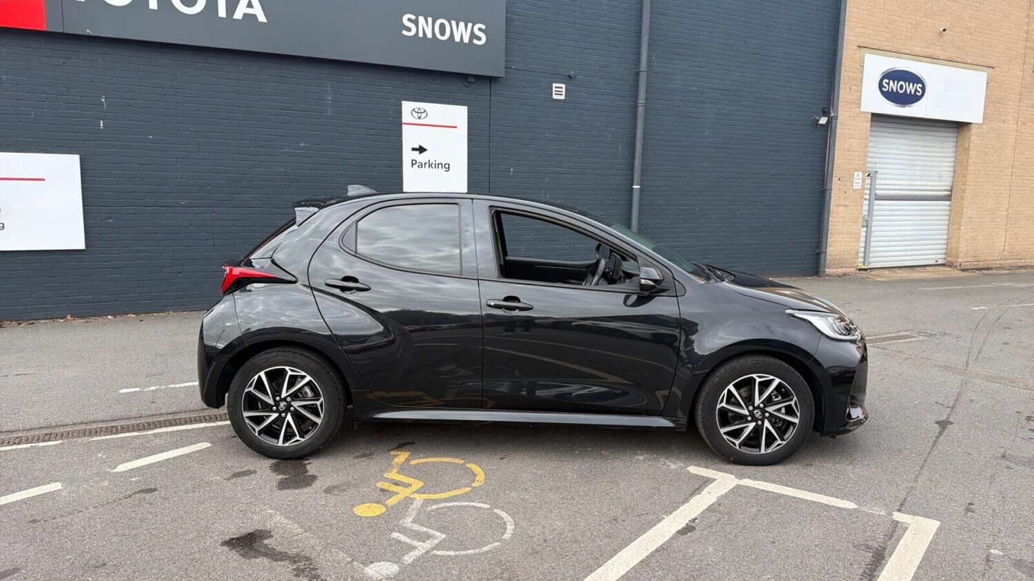 Used Toyota Yaris 2023 for sale - 76676190: Photo 16