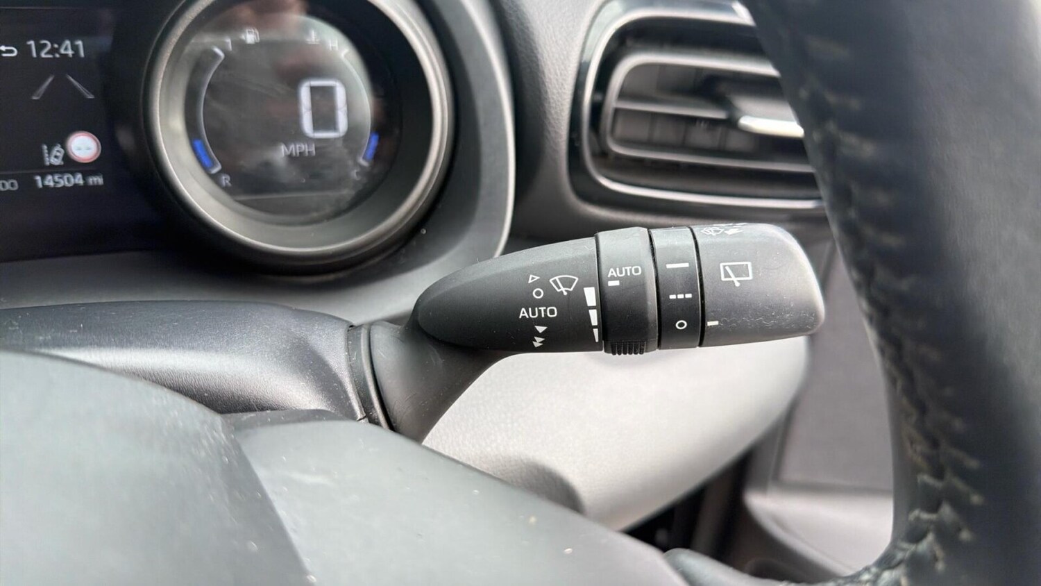 Used Toyota Yaris 2023 for sale - 76676190: Photo 25