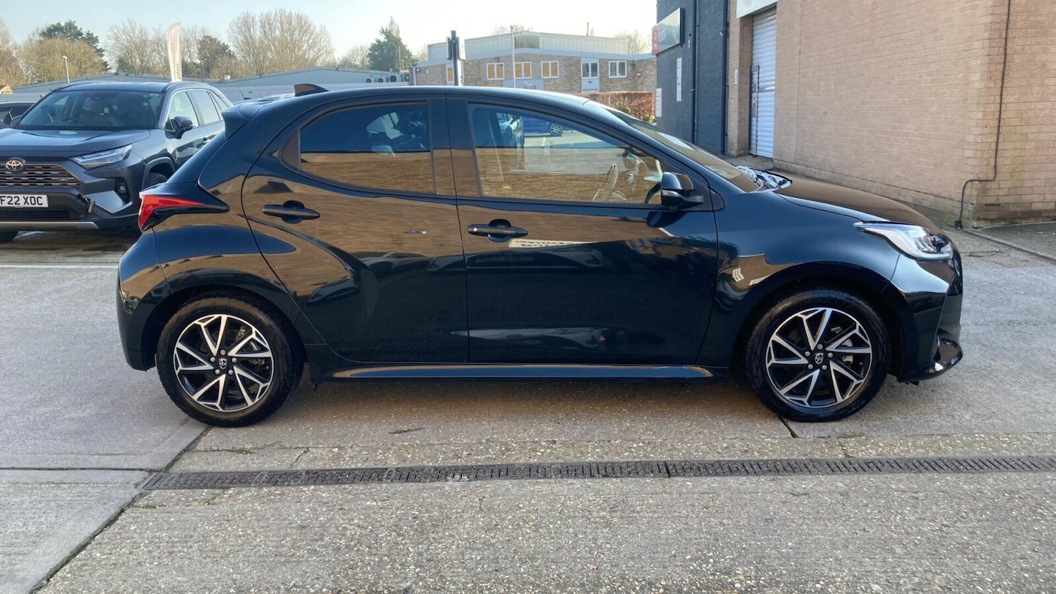 Used Toyota Yaris 2023 for sale - 77932871: Photo 19