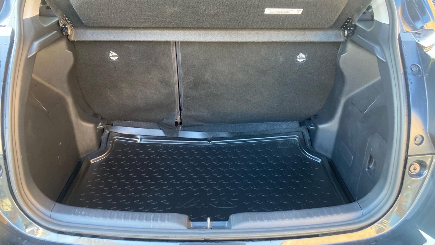 Used Toyota Yaris 2023 for sale - 77932871: Photo 24