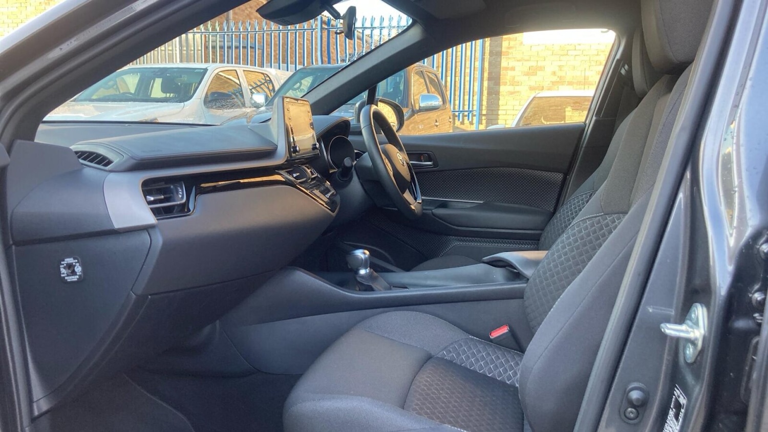 Used Toyota C-HR 2023 for sale - 77889313: Photo 14