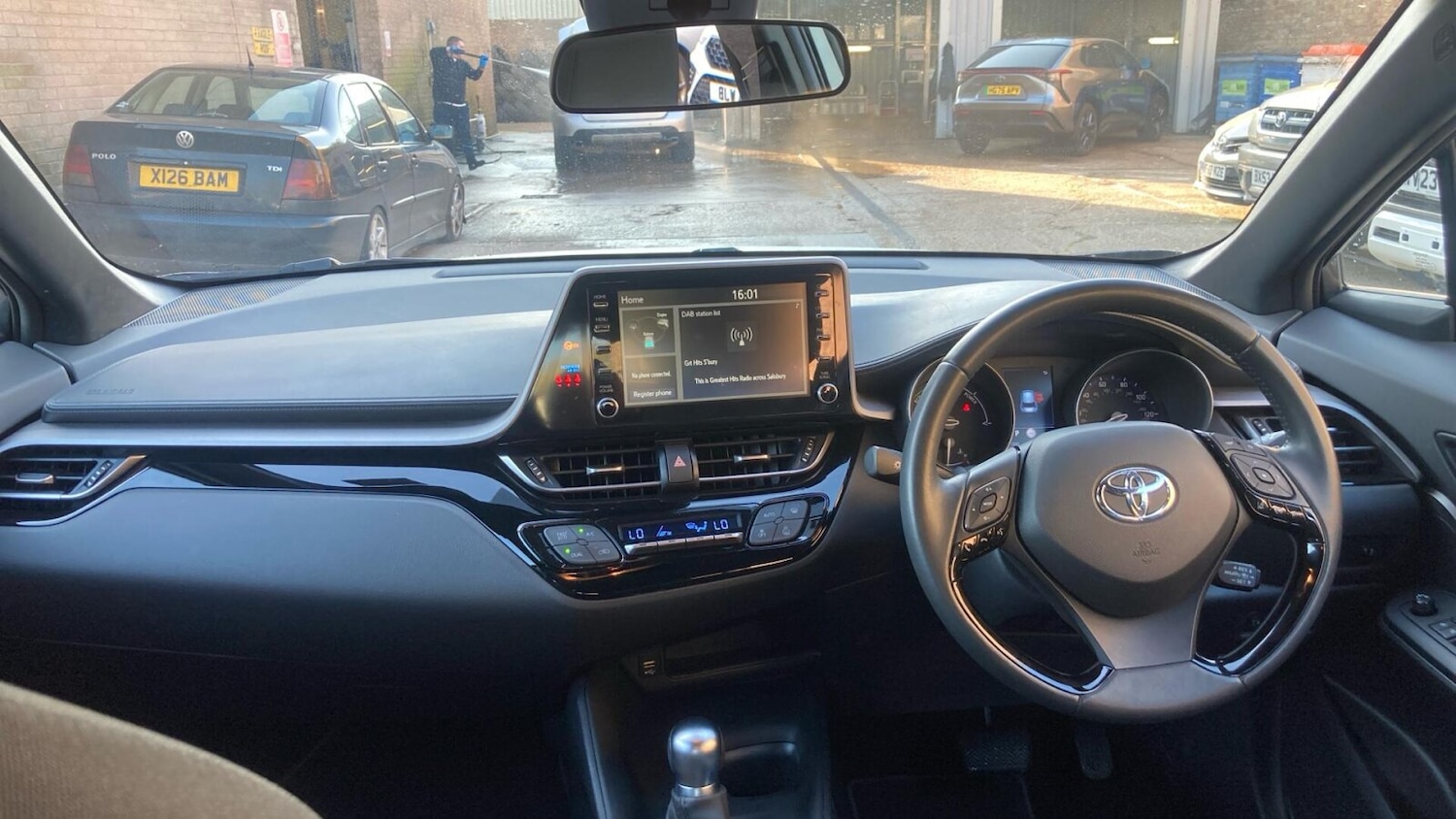 Used Toyota C-HR 2023 for sale - 77889313: Photo 8