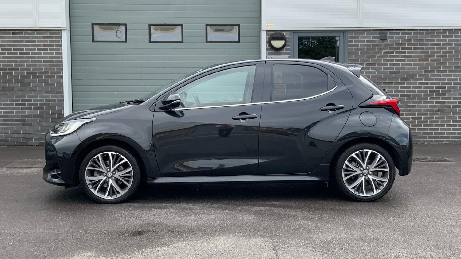 Used Toyota Yaris 2023 for sale - 77311461: Photo 21