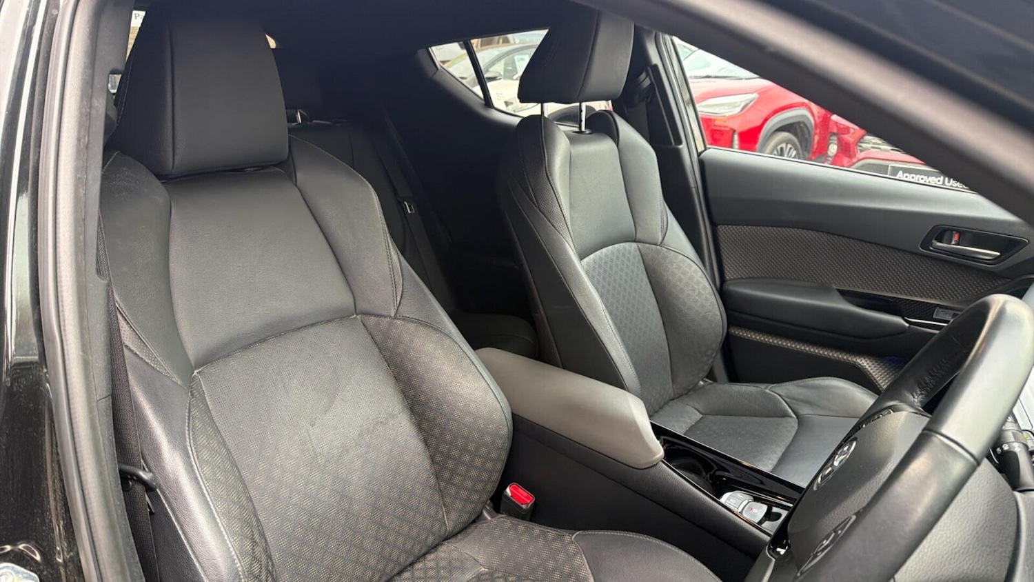 Used Toyota C-HR 2023 for sale - 77918509: Photo 14