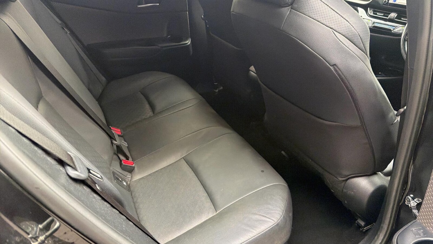 Used Toyota C-HR 2023 for sale - 77918509: Photo 17