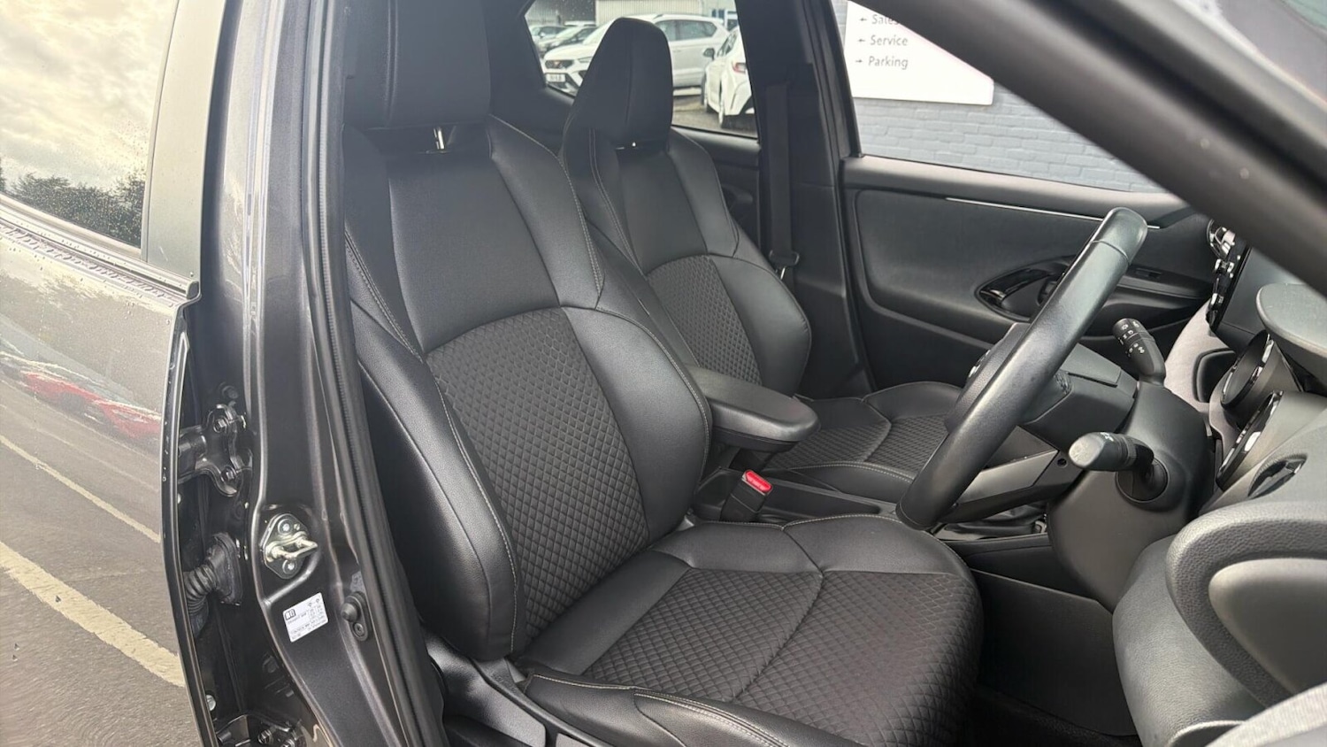 Used Toyota Yaris 2022 for sale - 76791776: Photo 10