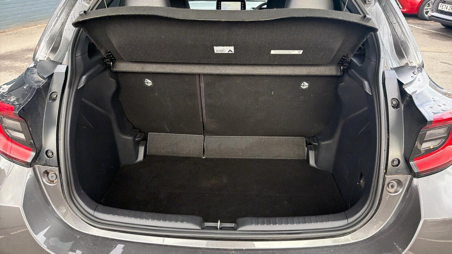 Used Toyota Yaris 2022 for sale - 76791776: Photo 14