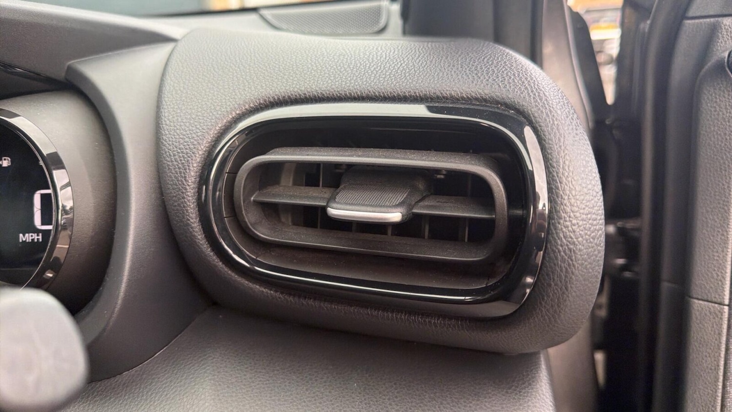 Used Toyota Yaris 2022 for sale - 76791776: Photo 22