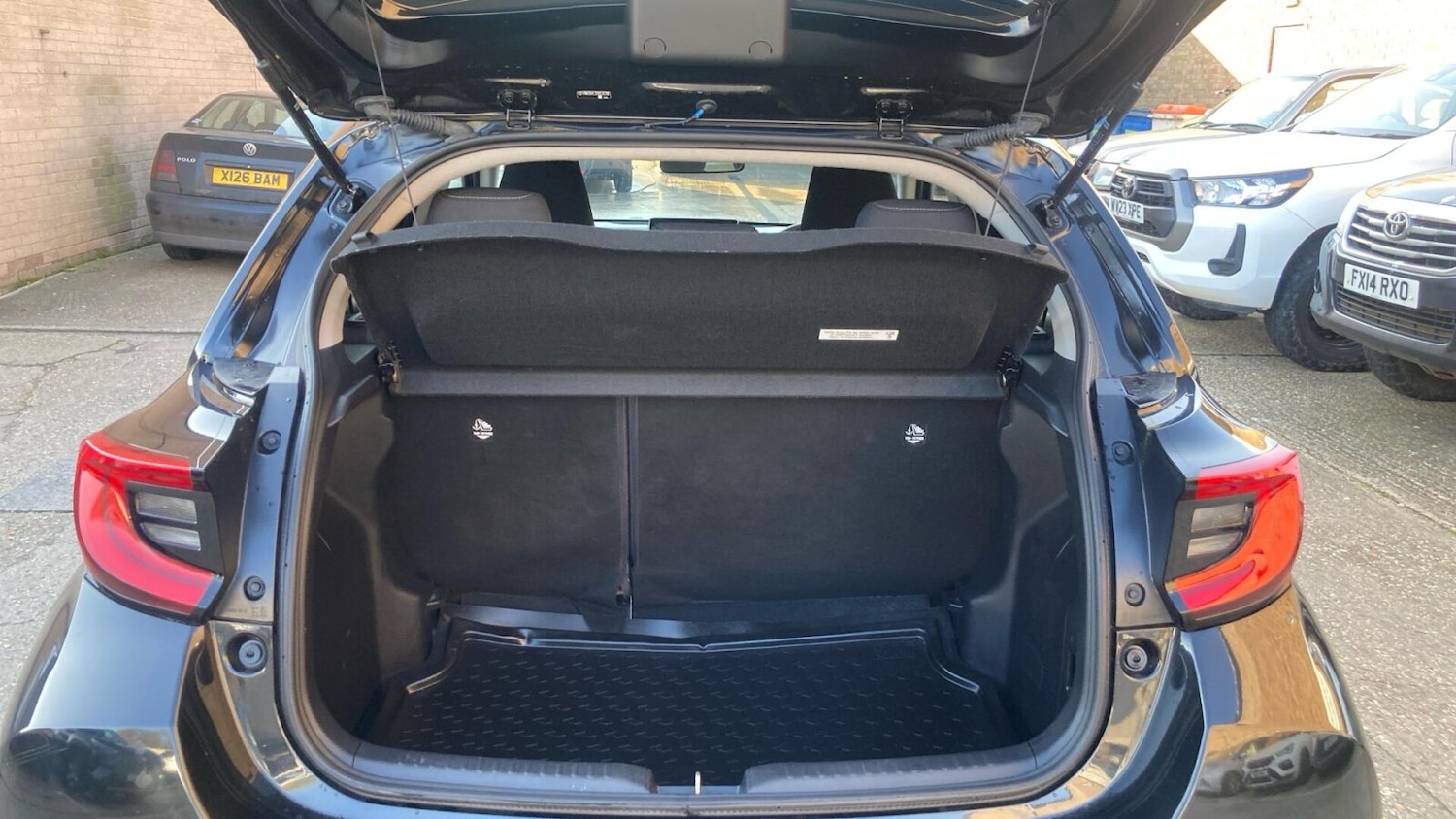 Used Toyota Yaris 2023 for sale - 78169243: Photo 17