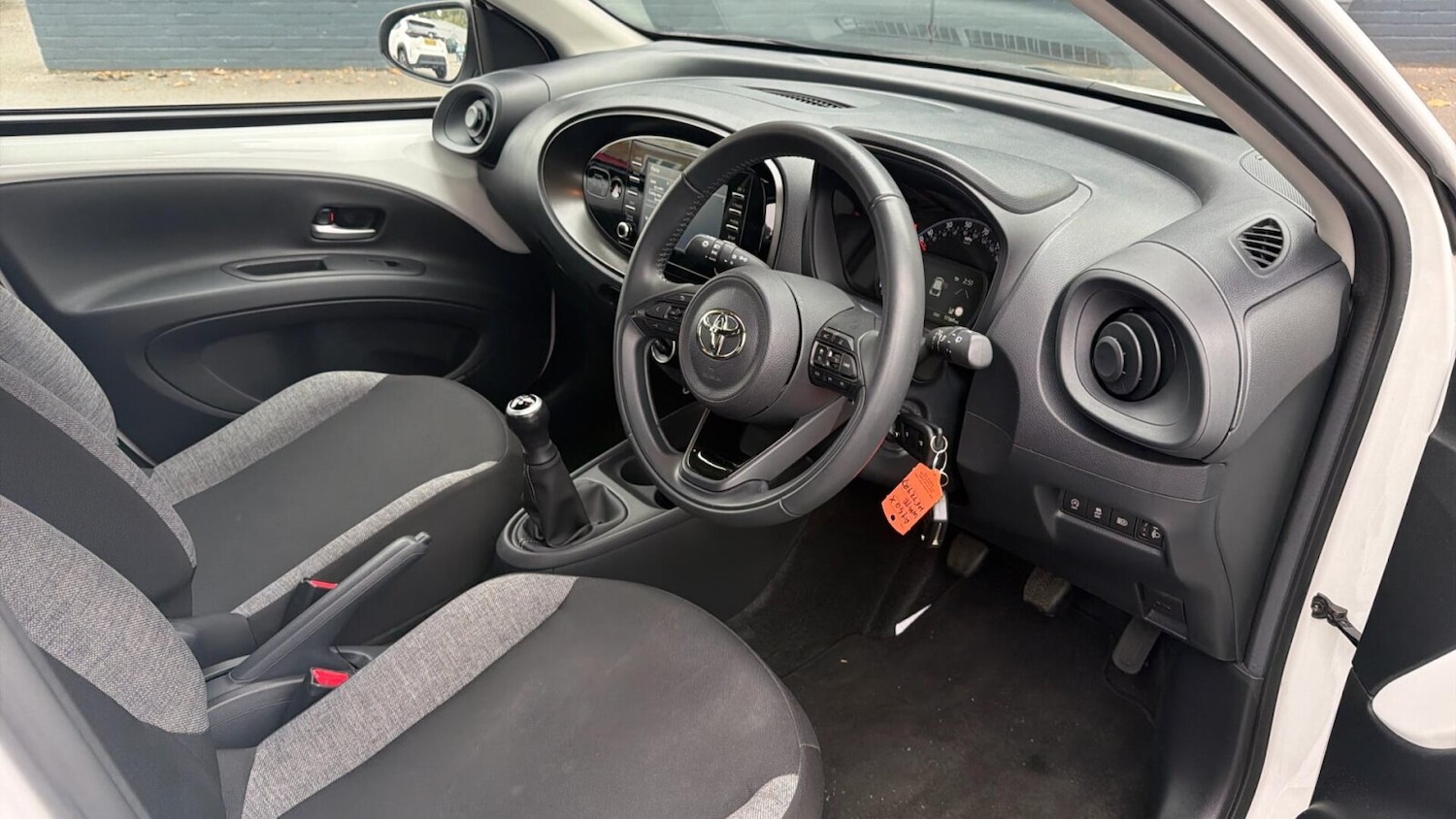 Used Toyota Aygo X 2022 for sale - 76674362: Photo 11