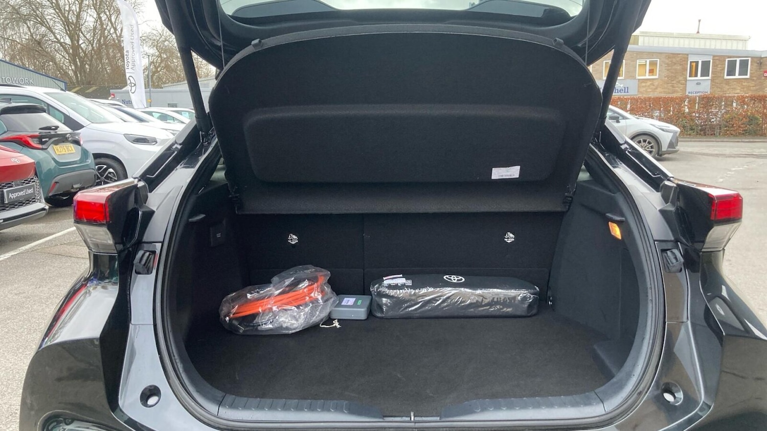 Used Toyota C-HR 2024 for sale - 77045641: Photo 21