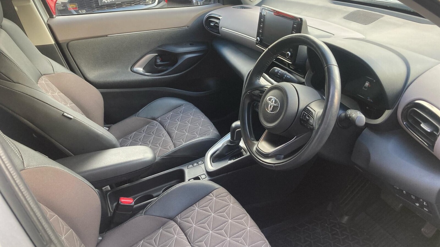 Used Toyota Yaris Cross 2022 for sale - 77099932: Photo 11