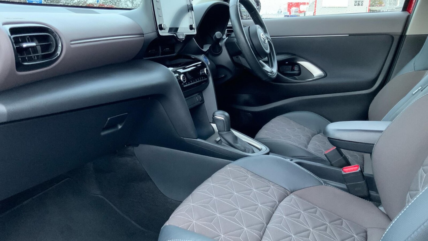 Used Toyota Yaris Cross 2022 for sale - 77318685: Photo 14