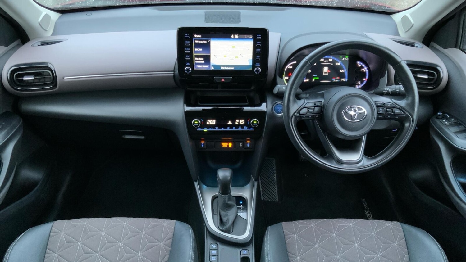 Used Toyota Yaris Cross 2022 for sale - 77318685: Photo 7