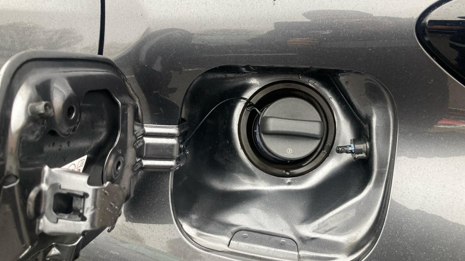 Used Toyota C-HR 2023 for sale - 77662360: Photo 24