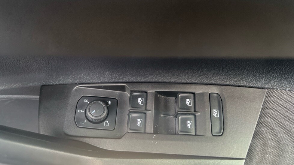 Used Volkswagen Polo 2023 for sale - 76112300: Photo 37