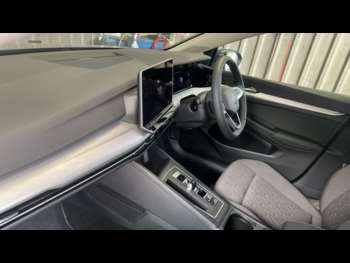Used Volkswagen Golf 2025 for sale - 75207493: Photo