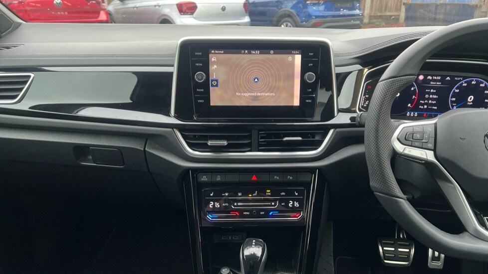 Used Volkswagen T-Roc 2025 for sale - 76434945: Photo 13