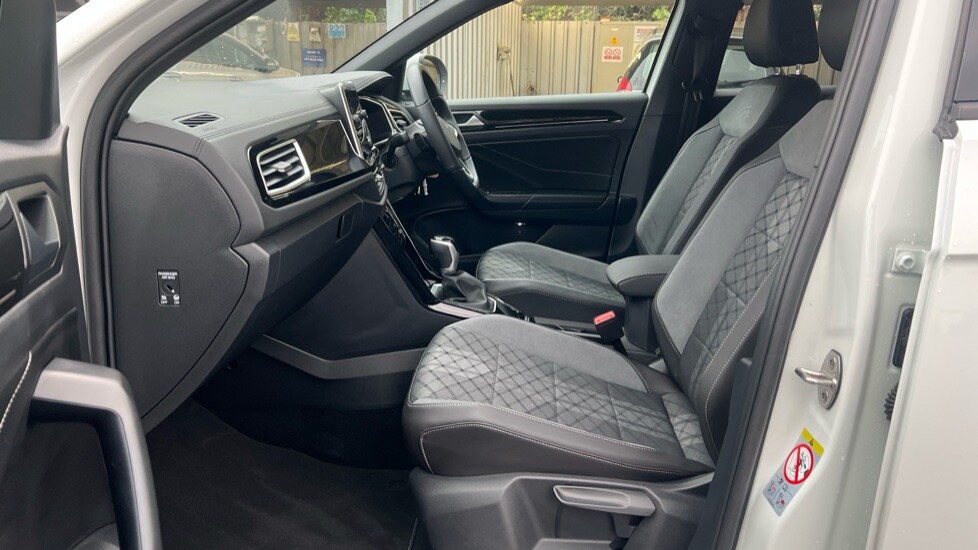 Used Volkswagen T-Roc 2025 for sale - 76434945: Photo 28