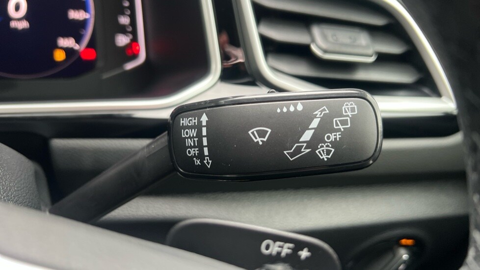 Used Volkswagen T-Roc 2025 for sale - 76434945: Photo 32