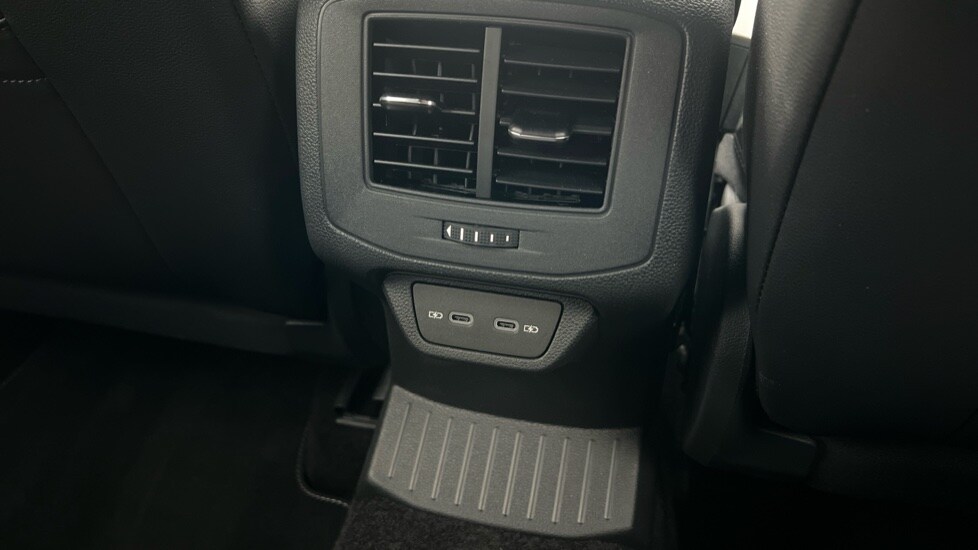 Used Volkswagen T-Roc 2025 for sale - 76434945: Photo 34