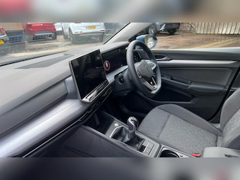 Used Volkswagen Golf 2024 for sale - 76427999: Photo