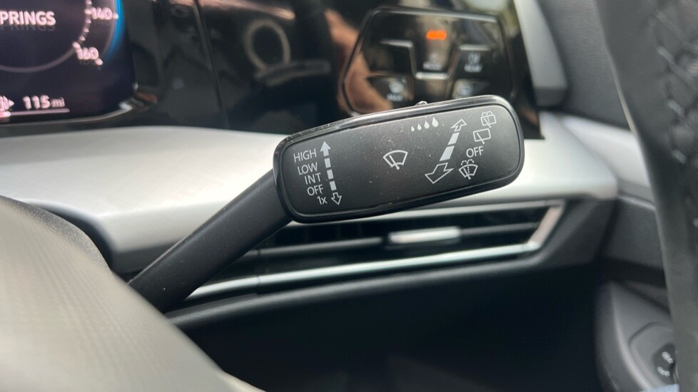 Used Volkswagen Golf 2024 for sale - 76427999: Photo 32