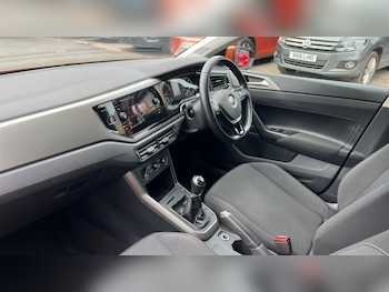 Used Volkswagen Polo 2021 for sale - 75738611: Photo