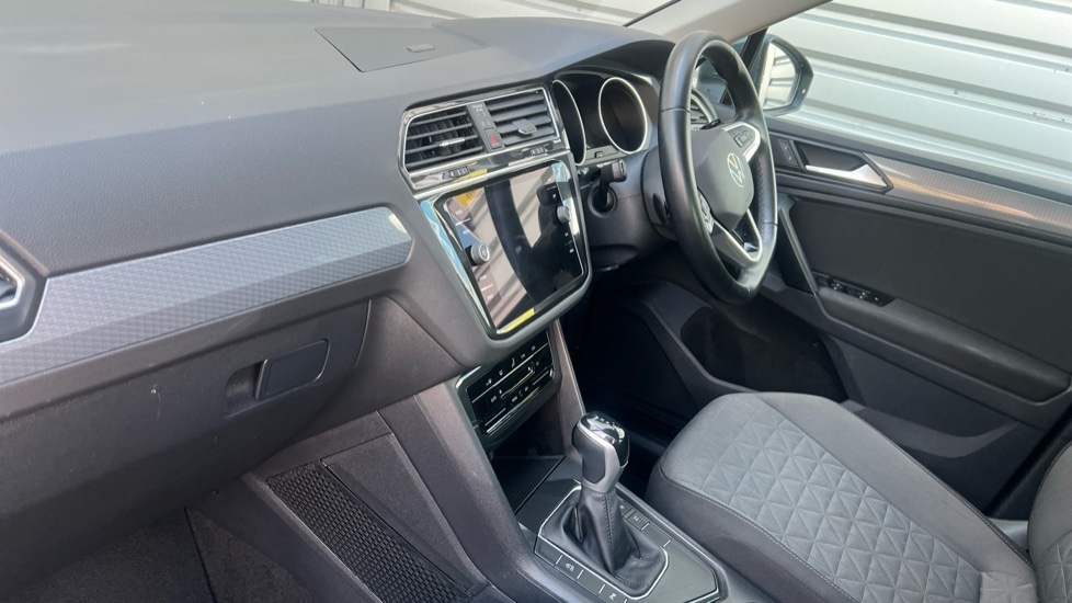 Used Volkswagen Tiguan 2022 for sale - 75829245: Photo 2