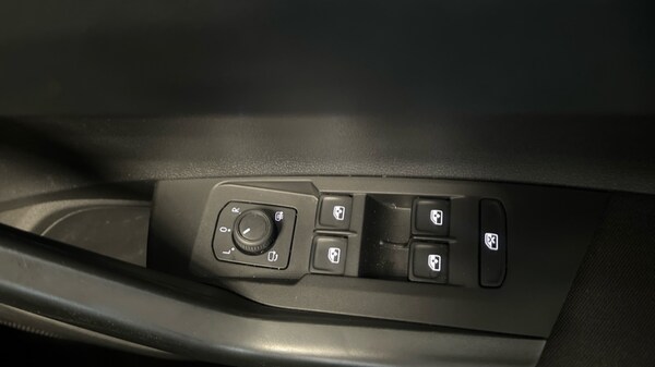 Used Volkswagen Polo 2024 for sale - 75137218: Photo 37