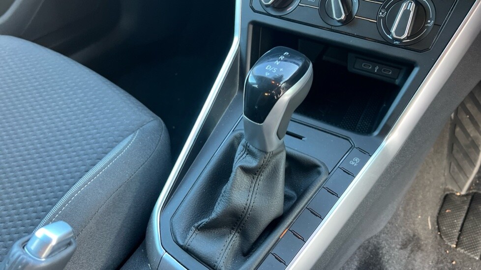 Used Volkswagen Polo 2024 for sale - 76773137: Photo 35