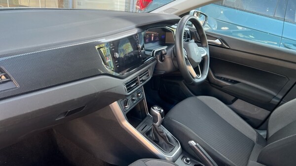 Used Volkswagen Polo 2023 for sale - 75605803: Photo 2