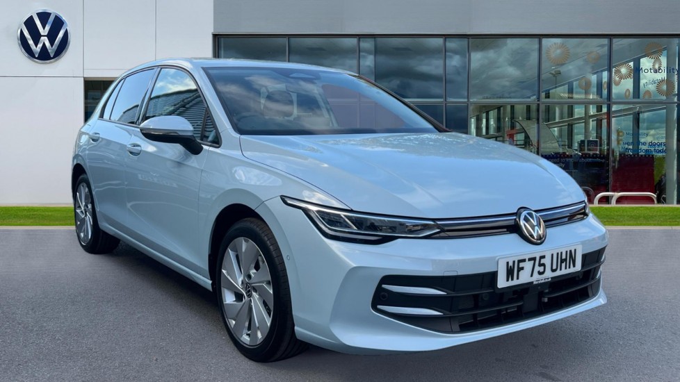 Used Volkswagen Golf 2025 for sale - 76328037: Photo 1