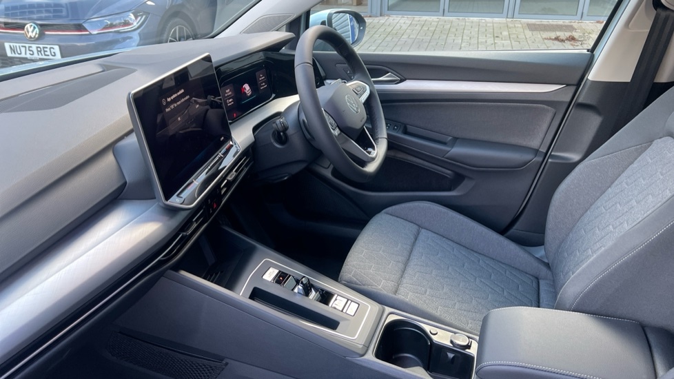 Used Volkswagen Golf 2025 for sale - 76328037: Photo 2