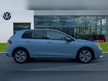 Used Volkswagen Golf 2025 for sale - 76328037: Photo 4
