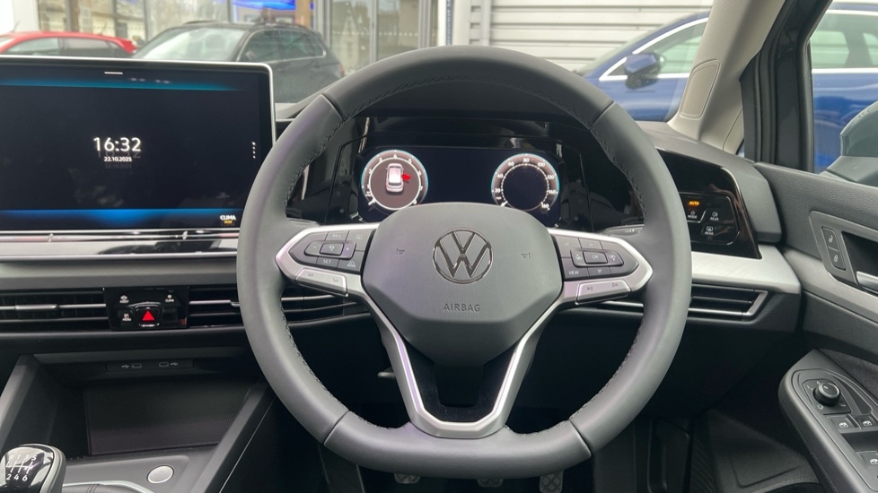 Used Volkswagen Golf 2025 for sale - 76393705: Photo 27