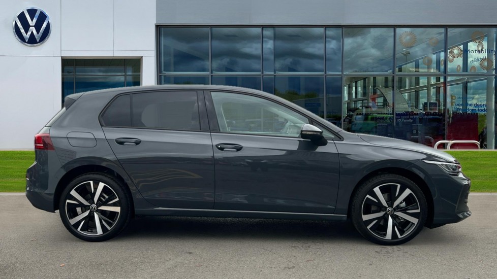 Used Volkswagen Golf 2025 for sale - 76393705: Photo 4