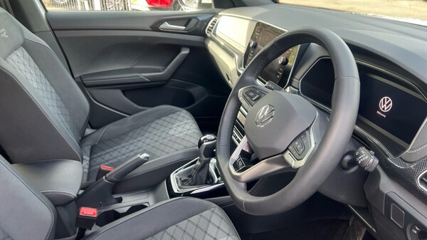 Used Volkswagen T-Cross 2024 for sale - 76124307: Photo 26