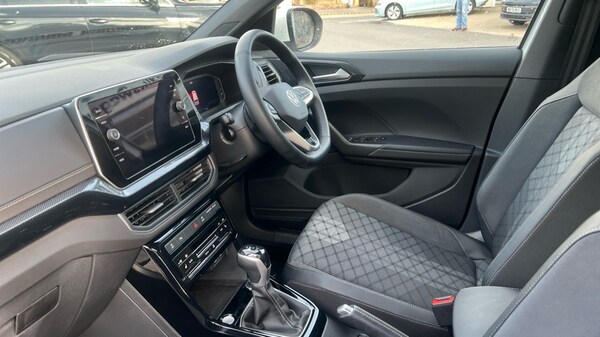 Used Volkswagen T-Cross 2024 for sale - 76124307: Photo 2
