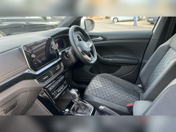 Used Volkswagen T-Cross 2024 for sale - 76124307: Photo 2
