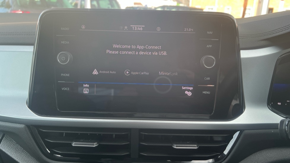 Used Volkswagen T-Roc 2022 for sale - 76007672: Photo 22